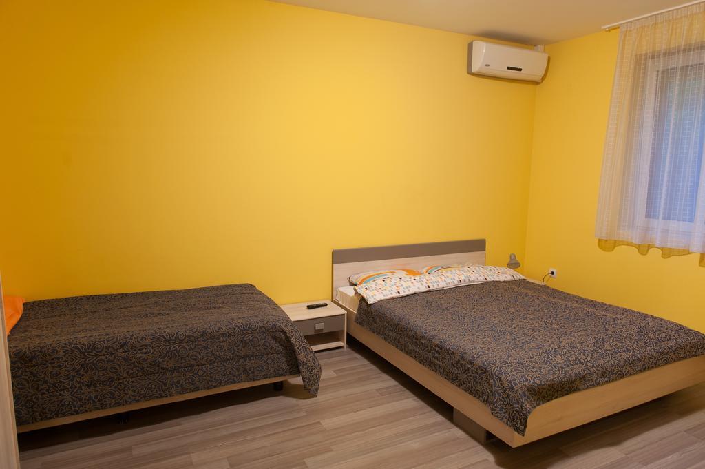 Farkasverem Vendeghaz Hotel Nyirtura Bilik gambar